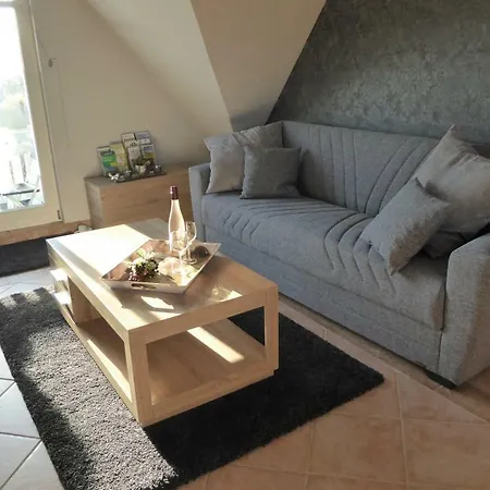 Casa Carina Ferienhaus, Oberwohnung Mit Kleinem Sonnenbalkon Und Terrasse