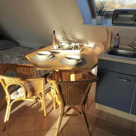Casa Carina Ferienhaus, Oberwohnung Mit Kleinem Sonnenbalkon Und Terrasse * Schweiburg