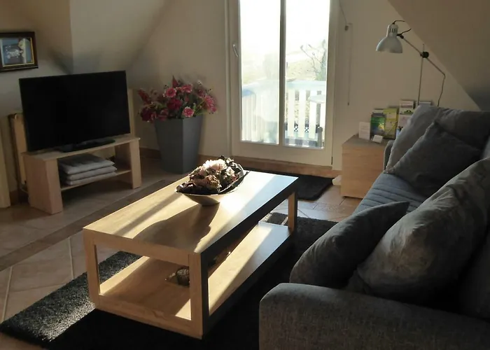 Casa Carina Ferienhaus, Oberwohnung Mit Kleinem Sonnenbalkon Und Terrasse Apartman Schweiburg